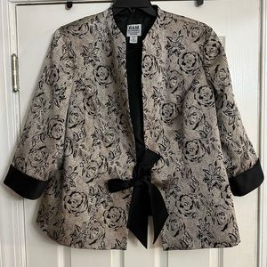 R&M Richards women’s size 20 W jacket. Gold and black metallic.